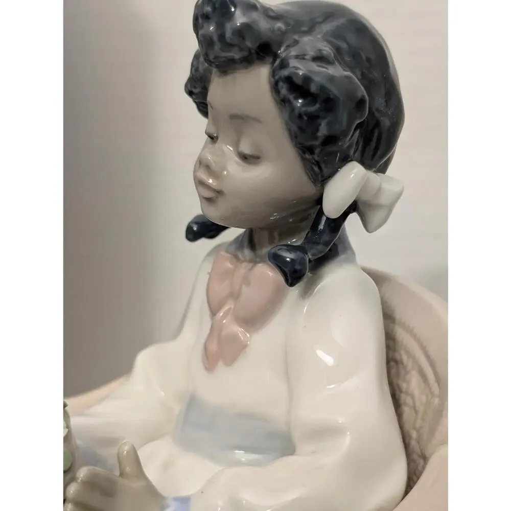 Vintage Lladro Sitting Pretty Modosita De Color Figurine #5699 Spain Boxed